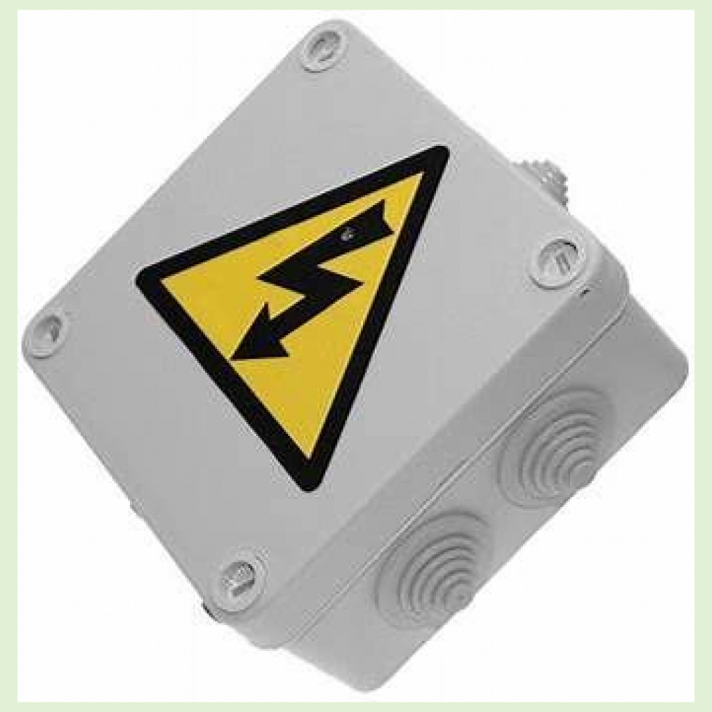 Electrical panel for singlephase heater connection on DHW storage tank Ultimate Renewables